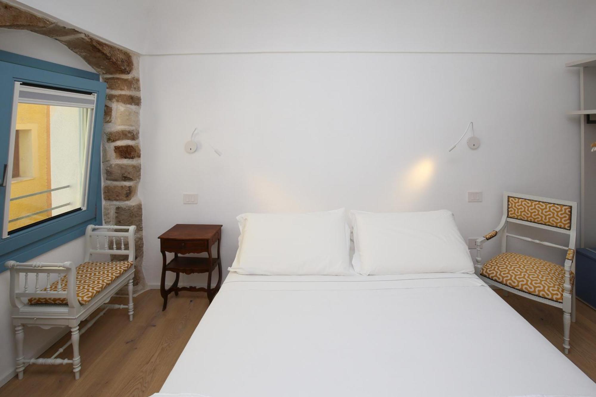 B&B Domos Mi & Ro Кастелсардо Екстериор снимка