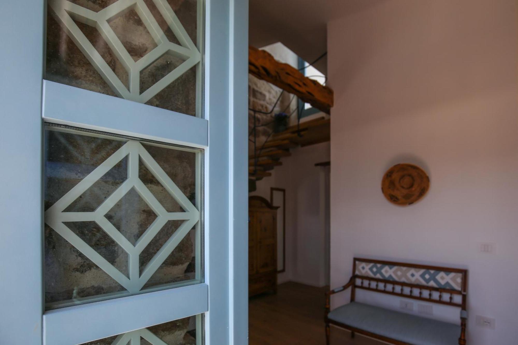 B&B Domos Mi & Ro Кастелсардо Екстериор снимка